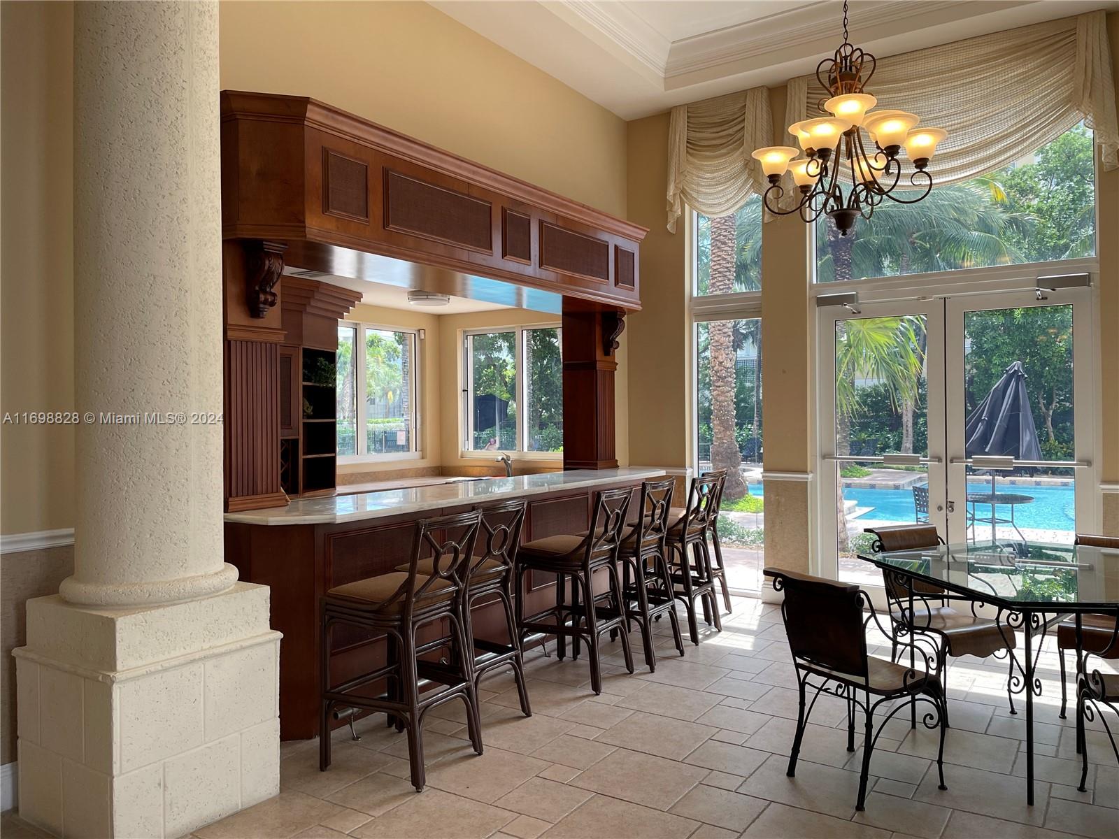 PORTO BELLAGIO CONDO - Residential