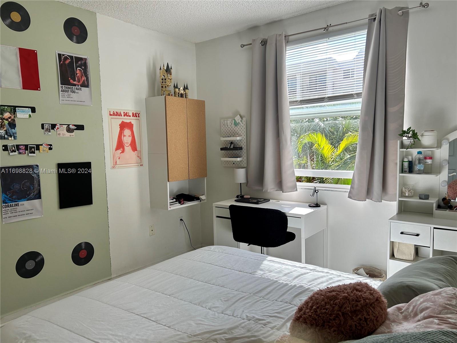 PORTO BELLAGIO CONDO - Residential