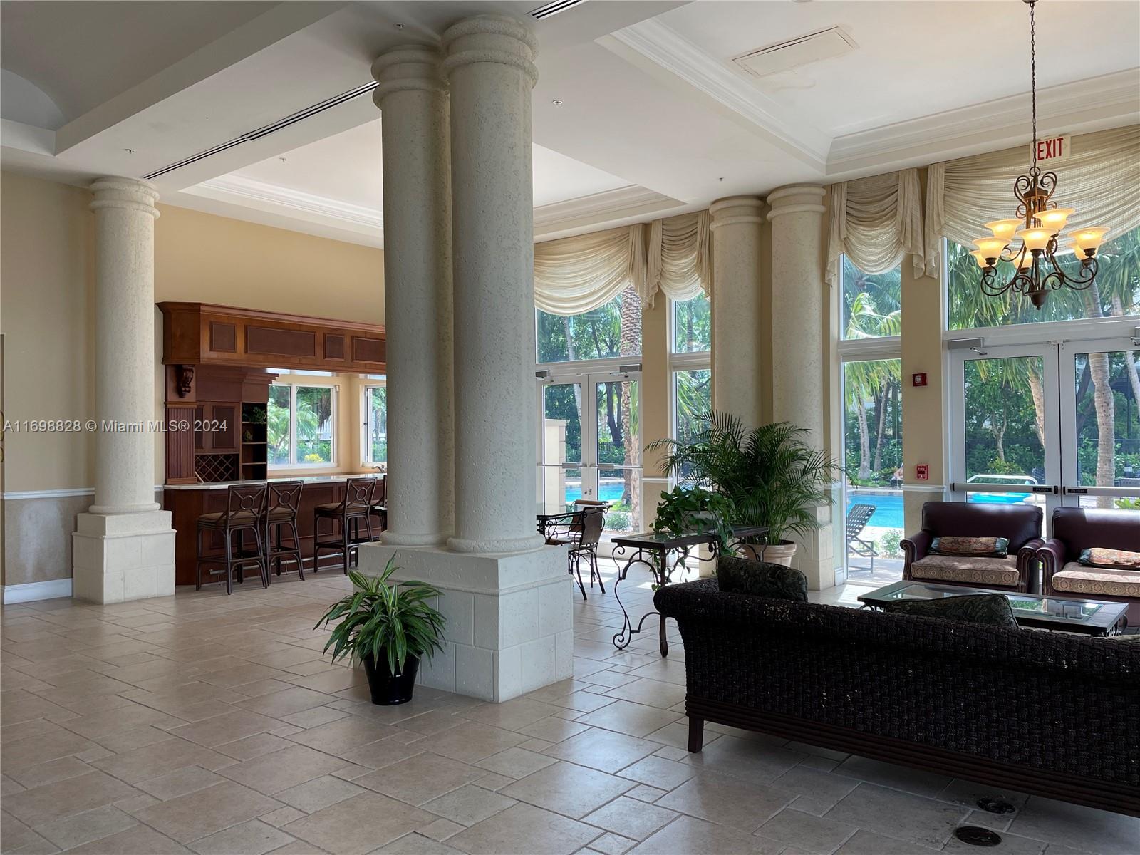 PORTO BELLAGIO CONDO - Residential
