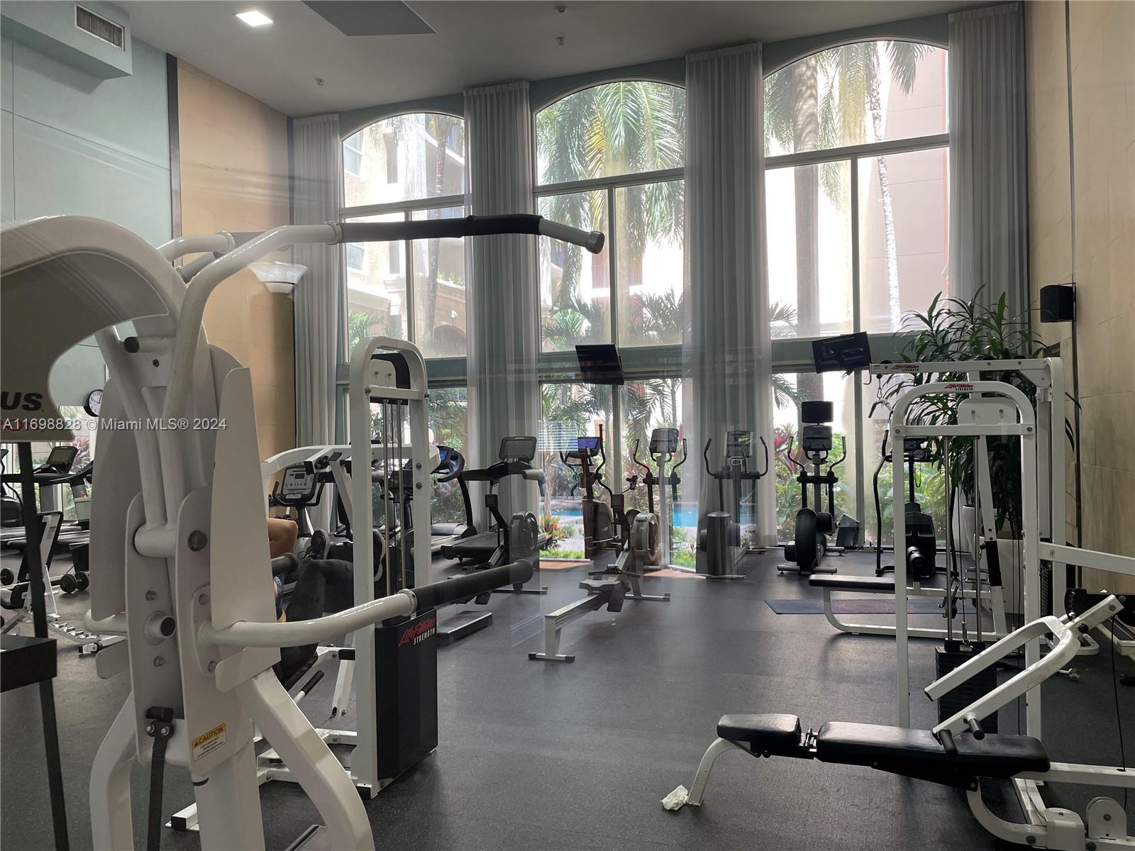 PORTO BELLAGIO CONDO - Residential