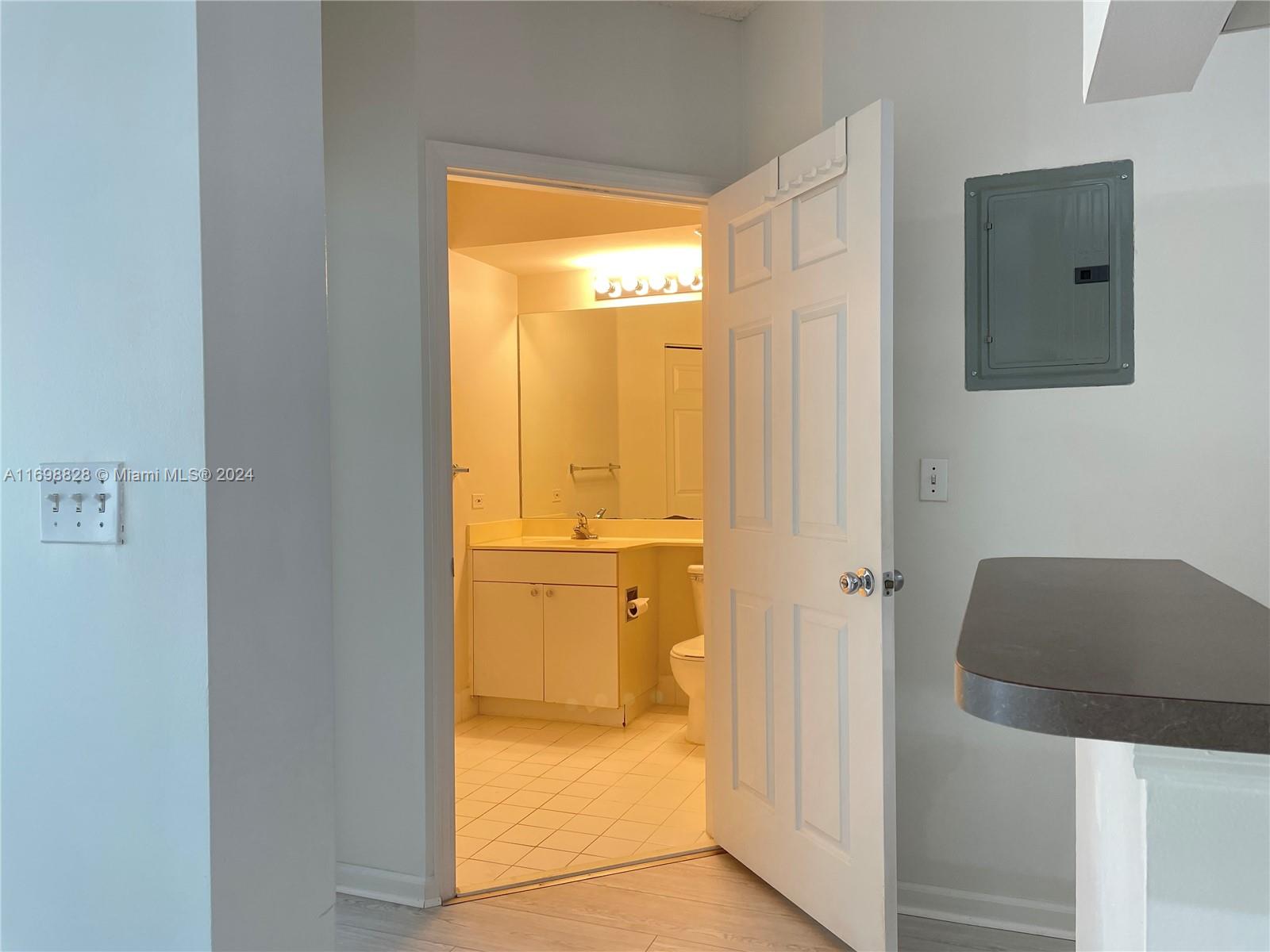 PORTO BELLAGIO CONDO - Residential