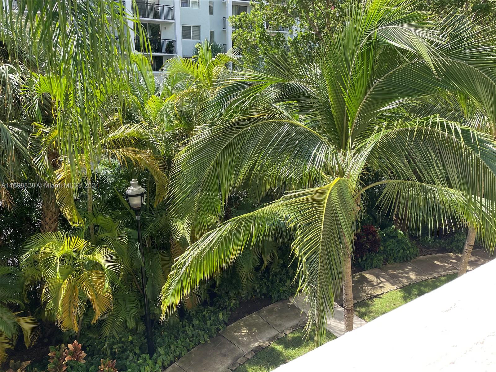 PORTO BELLAGIO CONDO - Residential