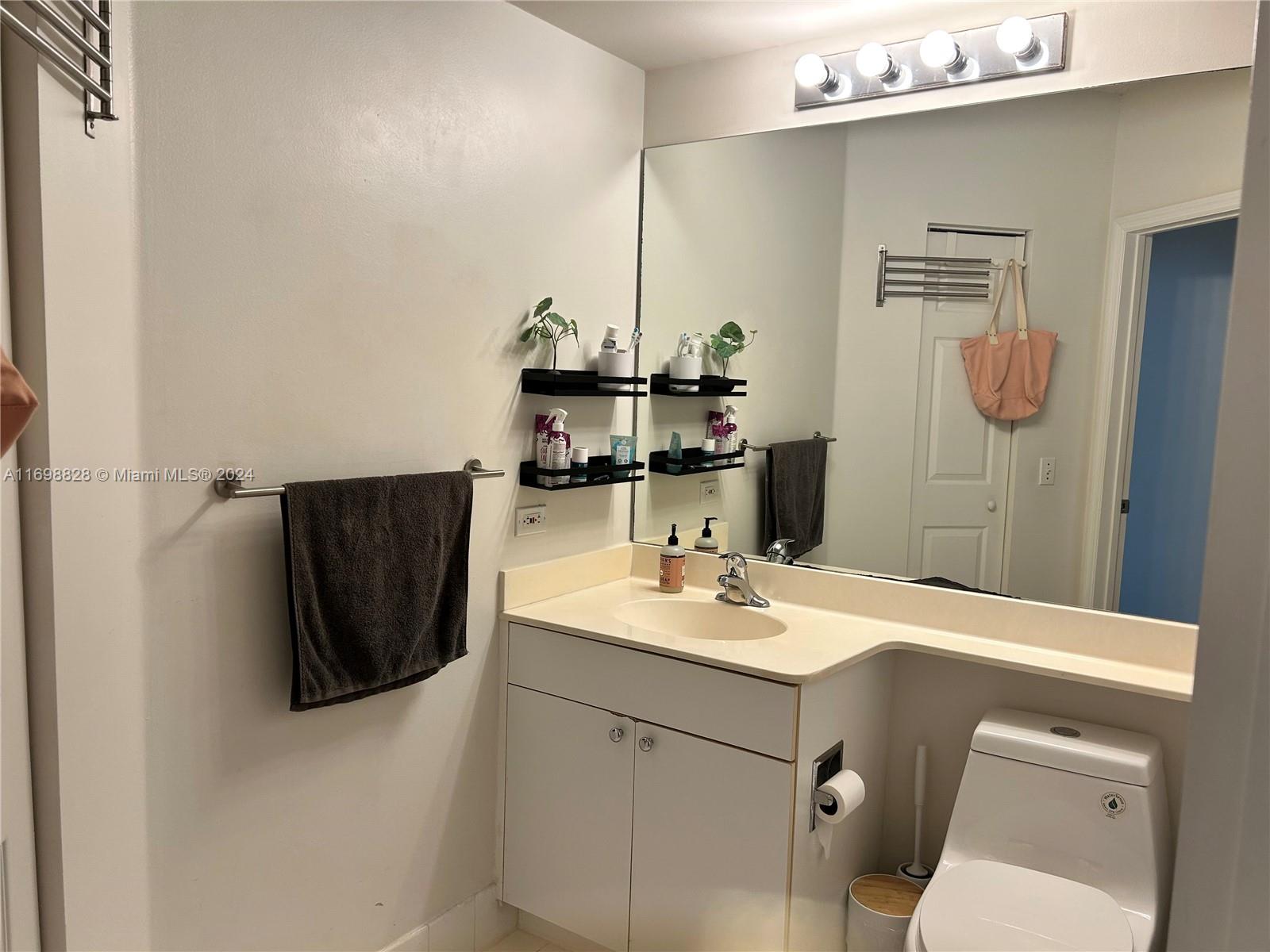 PORTO BELLAGIO CONDO - Residential