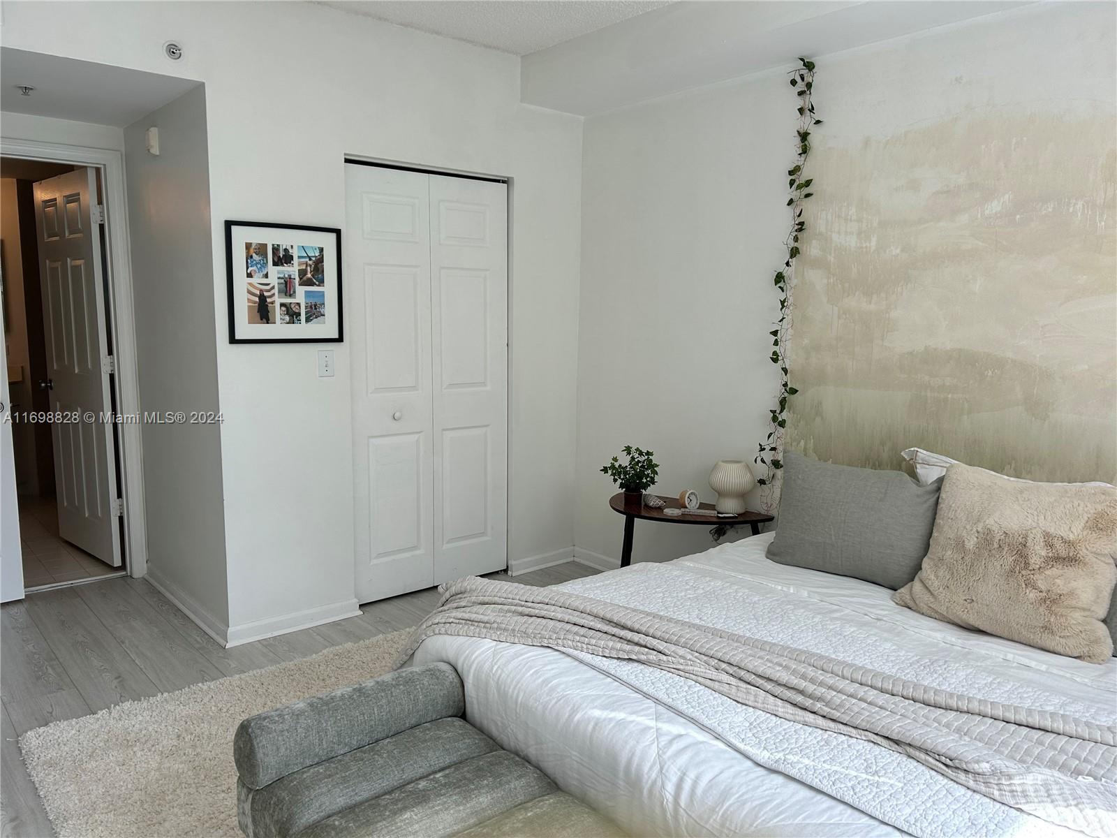 PORTO BELLAGIO CONDO - Residential