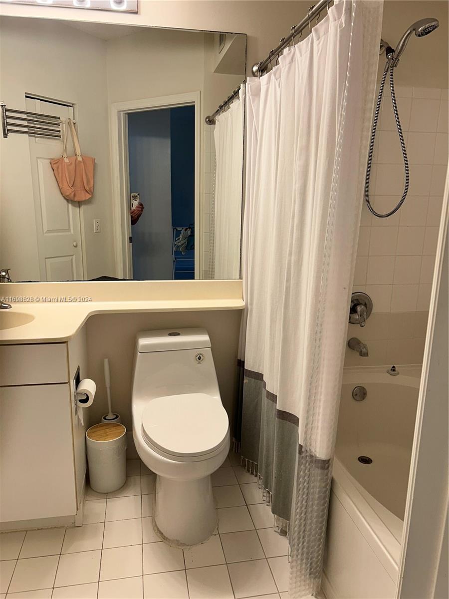 PORTO BELLAGIO CONDO - Residential