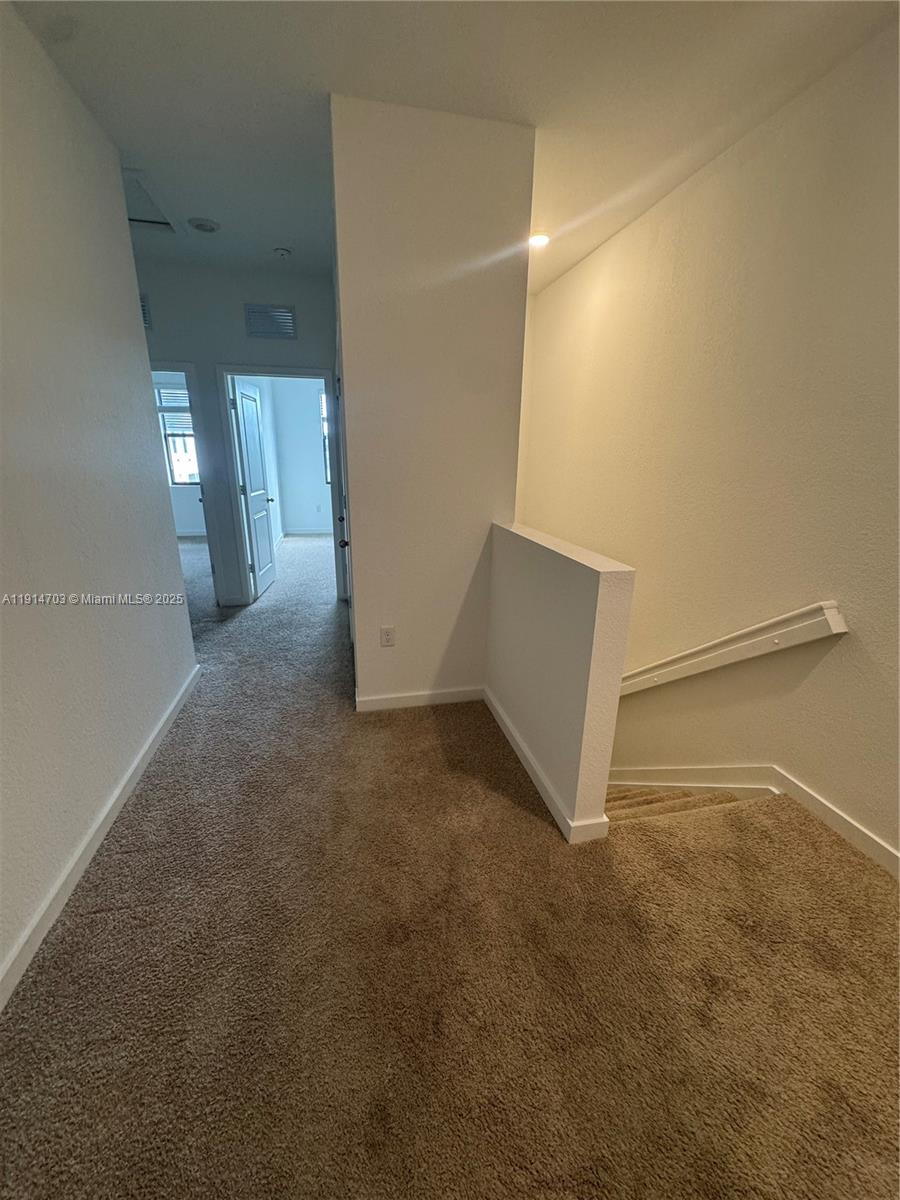 HIGHLAND OAKS - Residential Lease