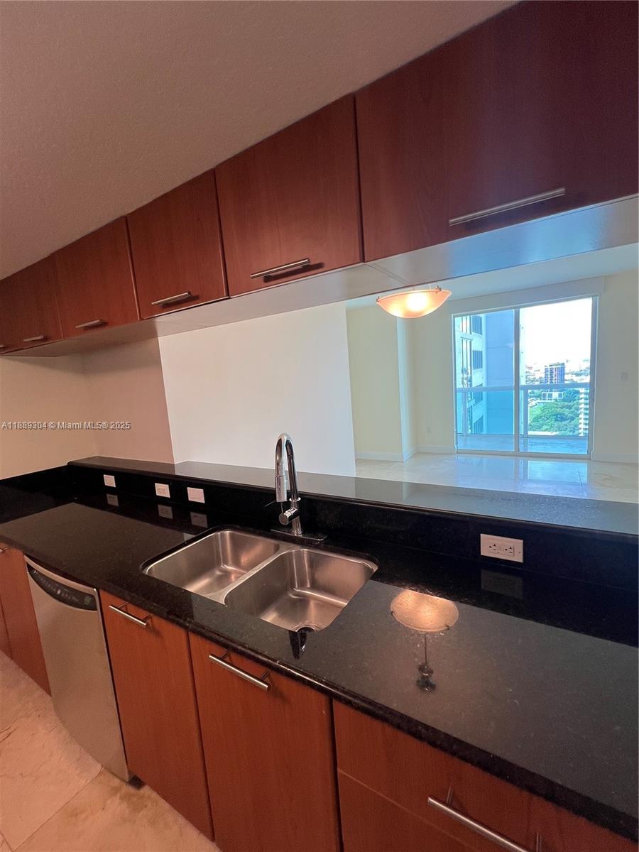 1800 N Bayshore Dr 2802