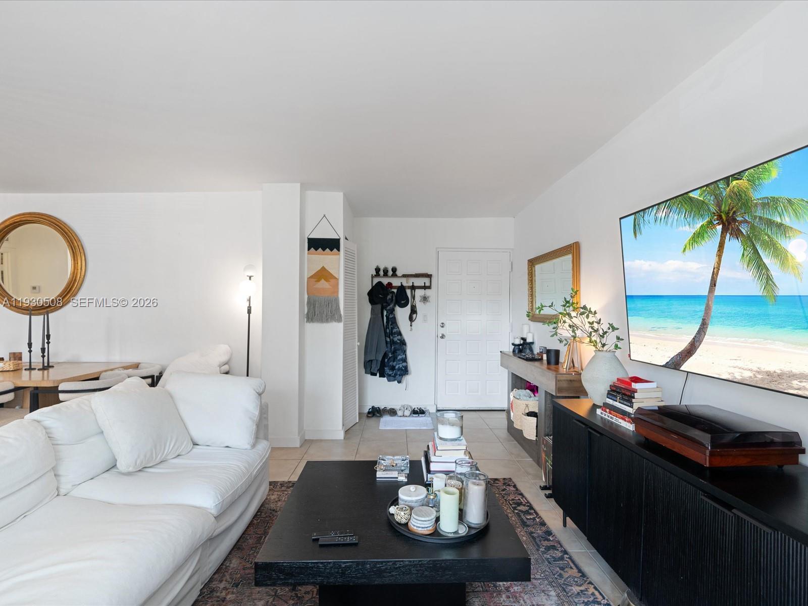 NIRVANA CONDO NO ONE COND - Residential