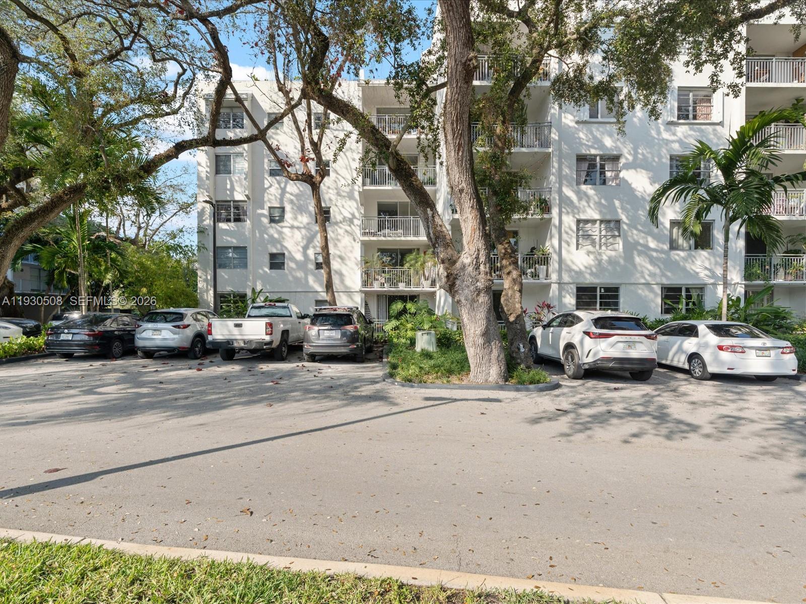 NIRVANA CONDO NO ONE COND - Residential