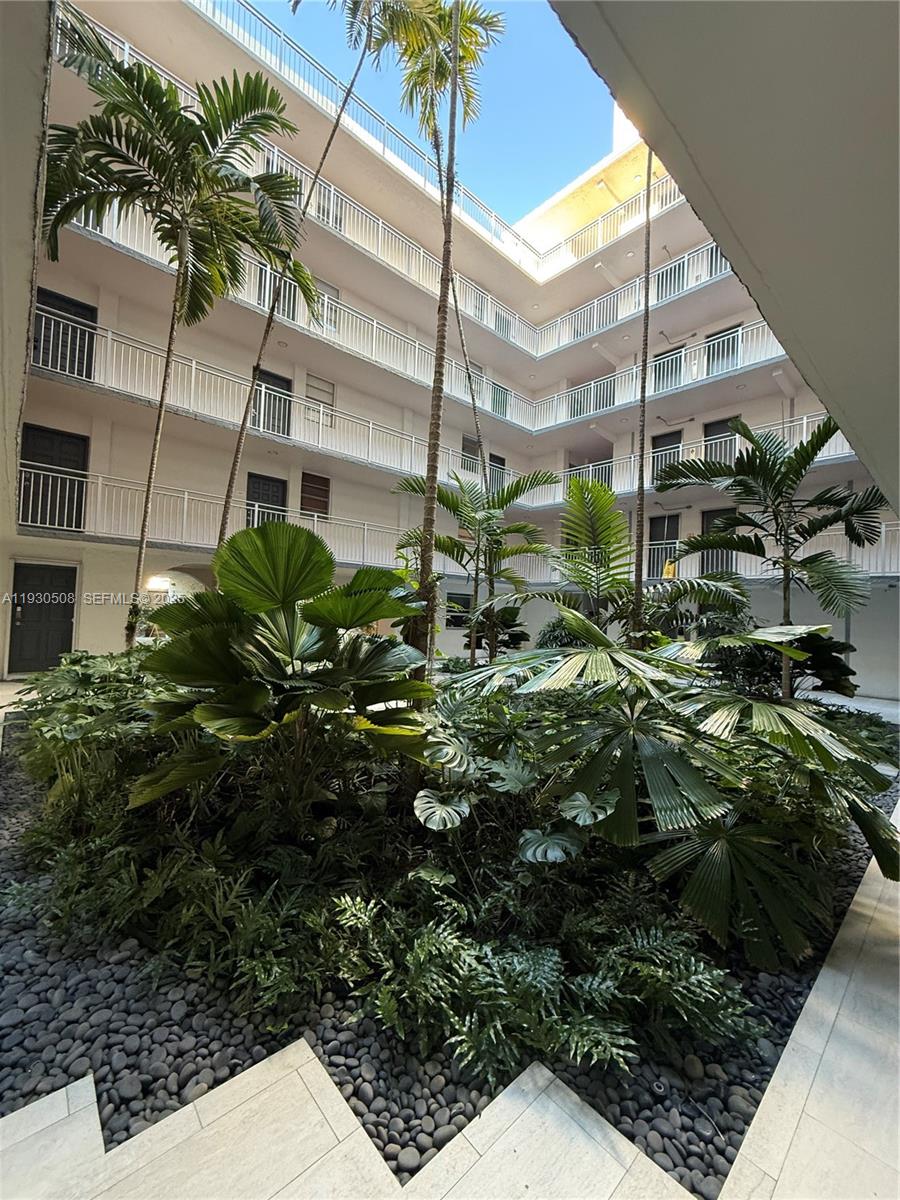 NIRVANA CONDO NO ONE COND - Residential