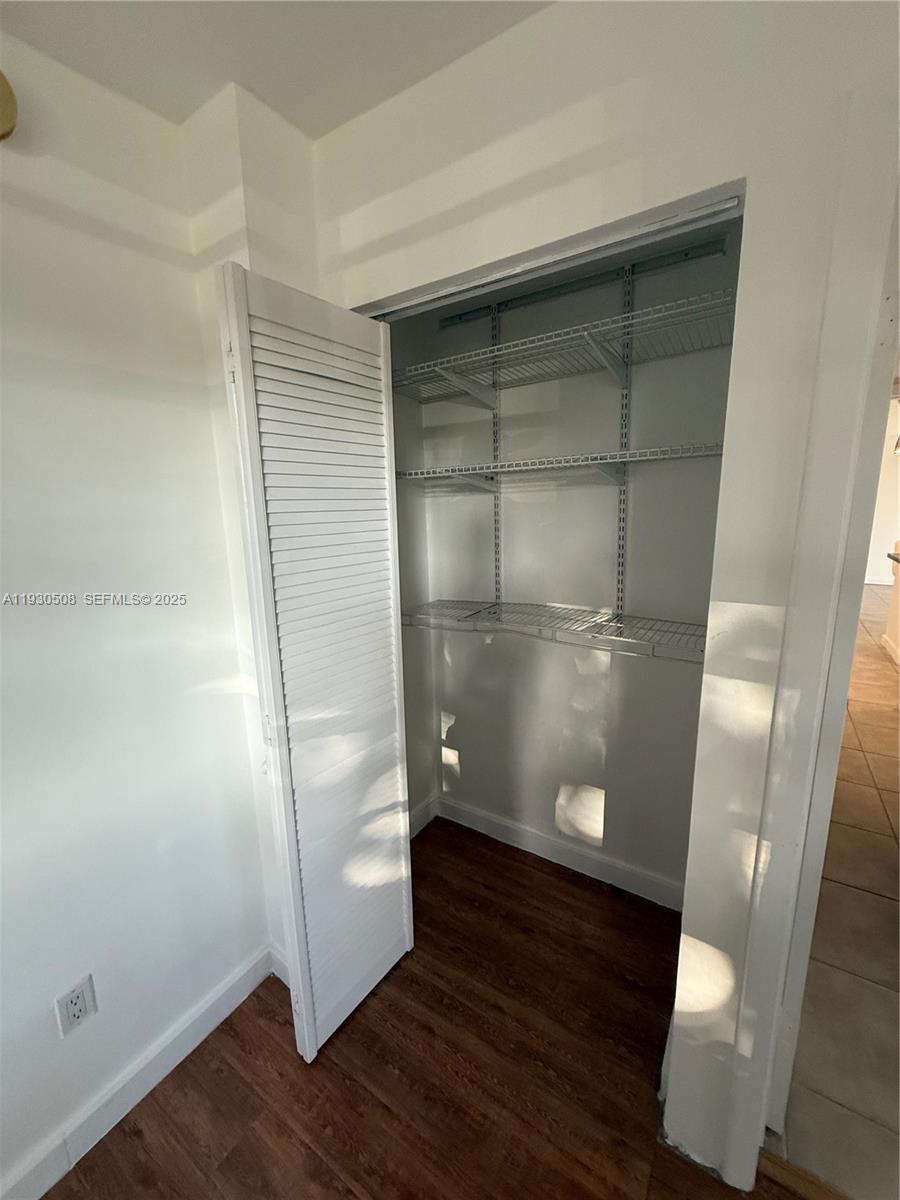 NIRVANA CONDO NO ONE COND - Residential