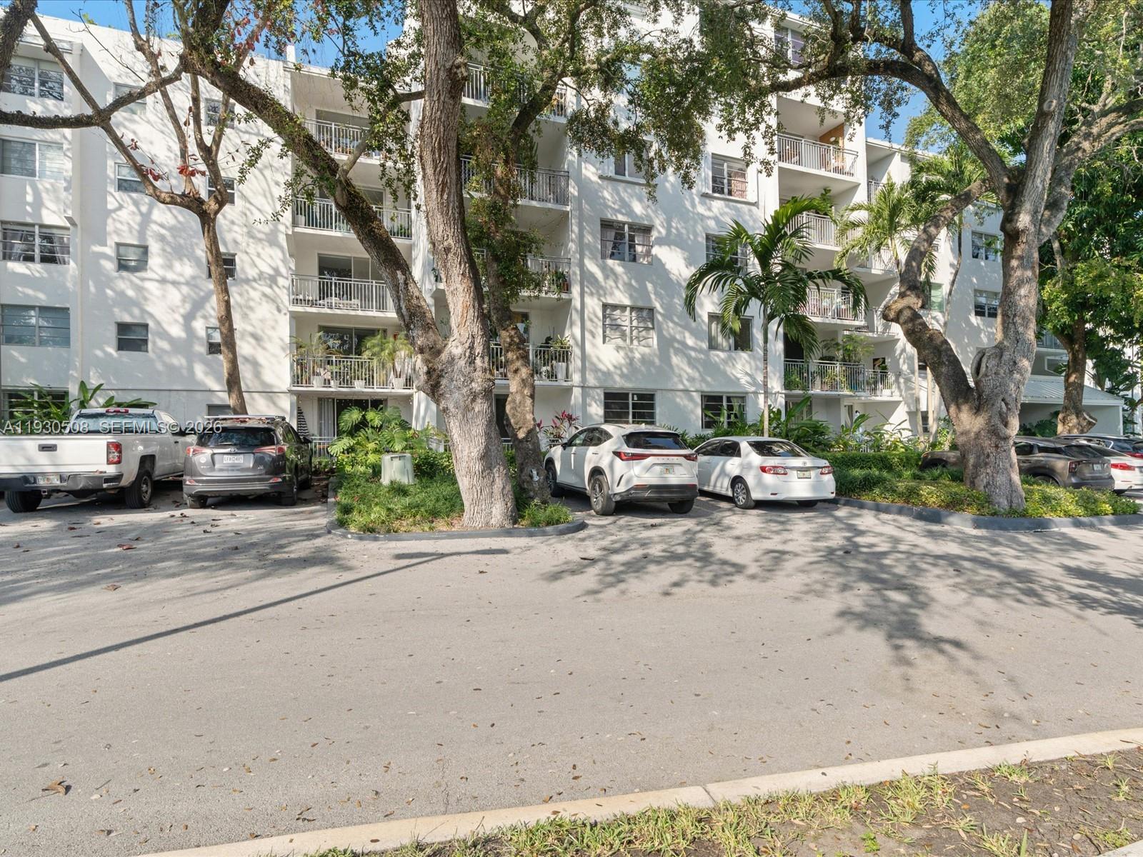 NIRVANA CONDO NO ONE COND - Residential