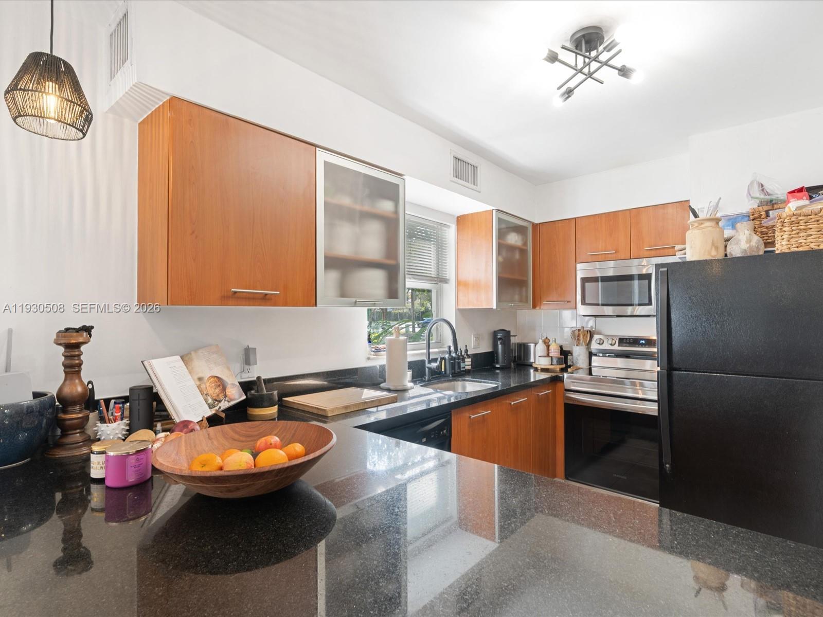 NIRVANA CONDO NO ONE COND - Residential