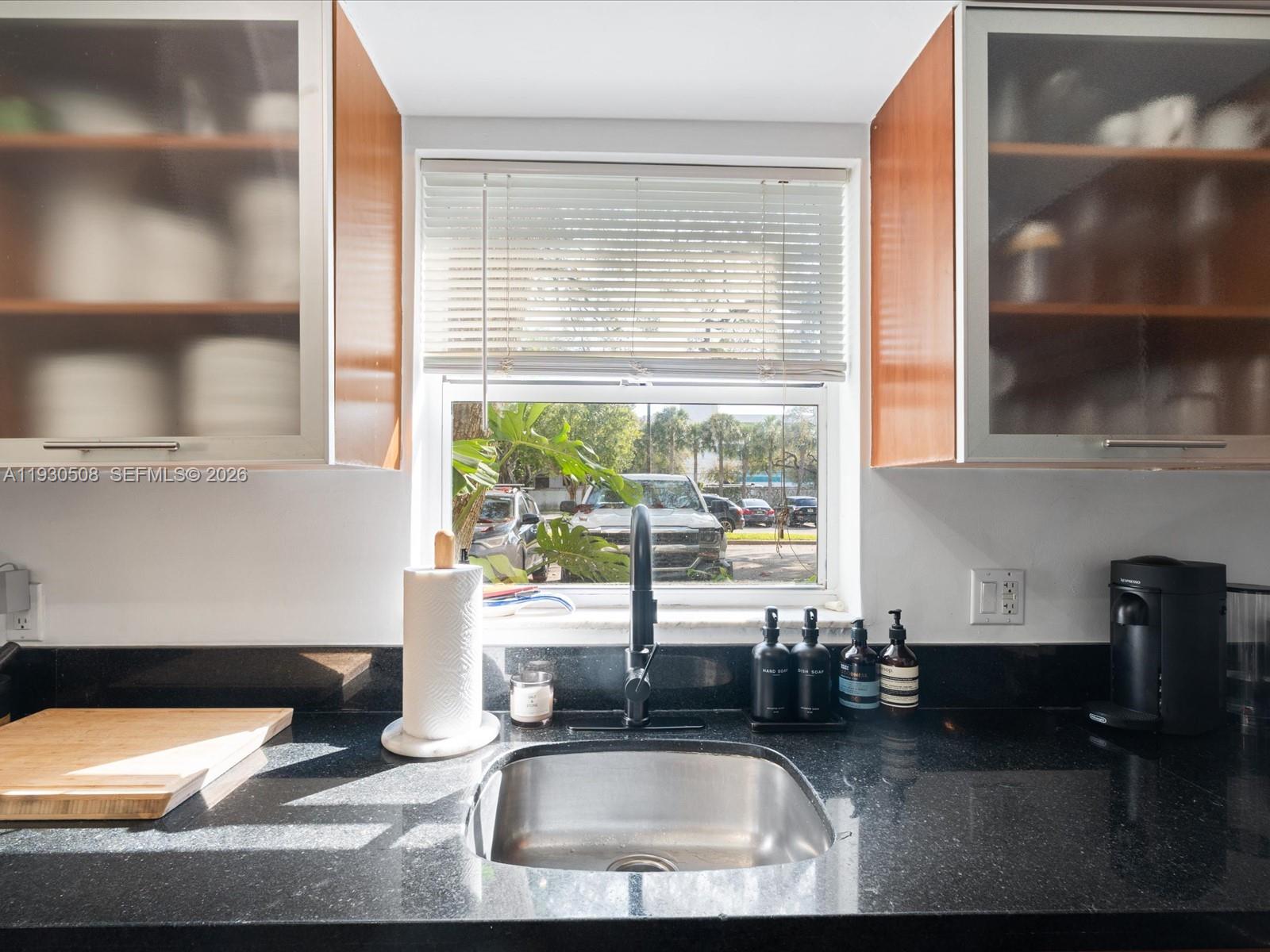 NIRVANA CONDO NO ONE COND - Residential