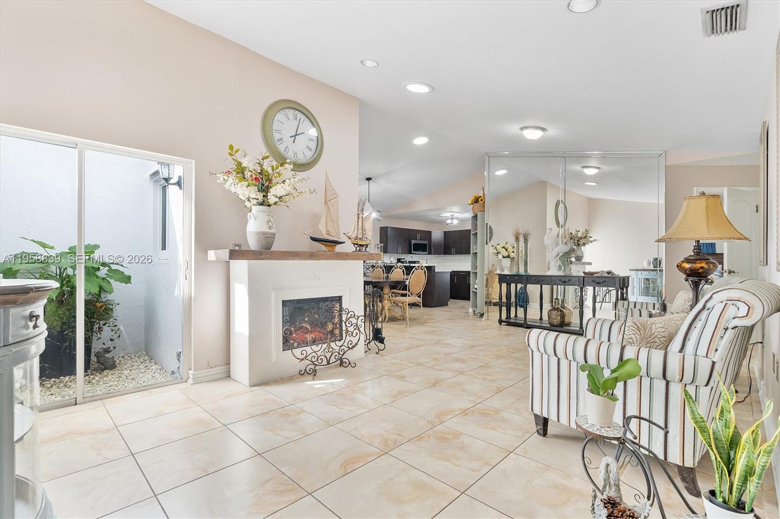 LAKES OF PALM SPRINGS - Residential