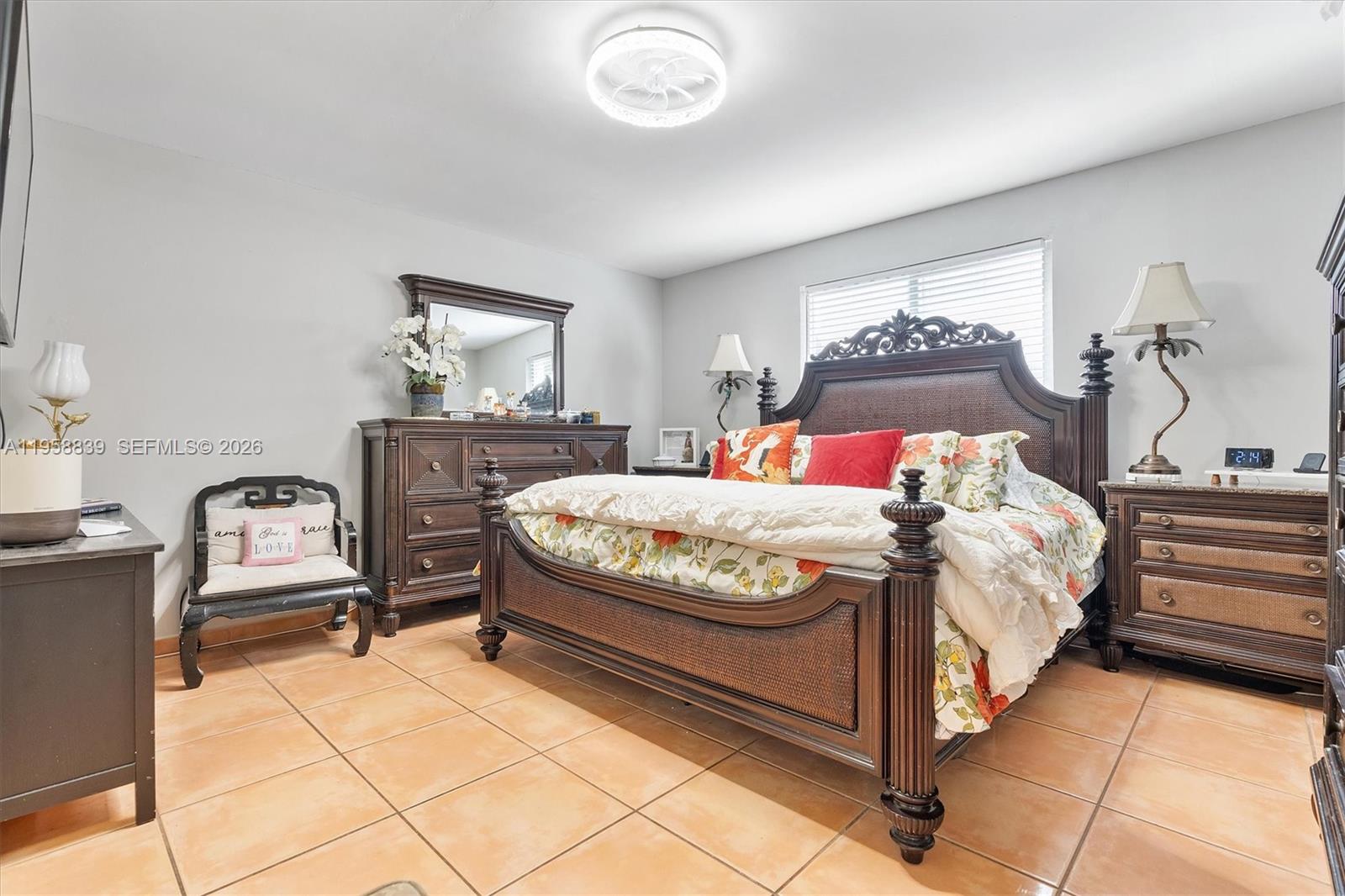 LAKES OF PALM SPRINGS - Residential