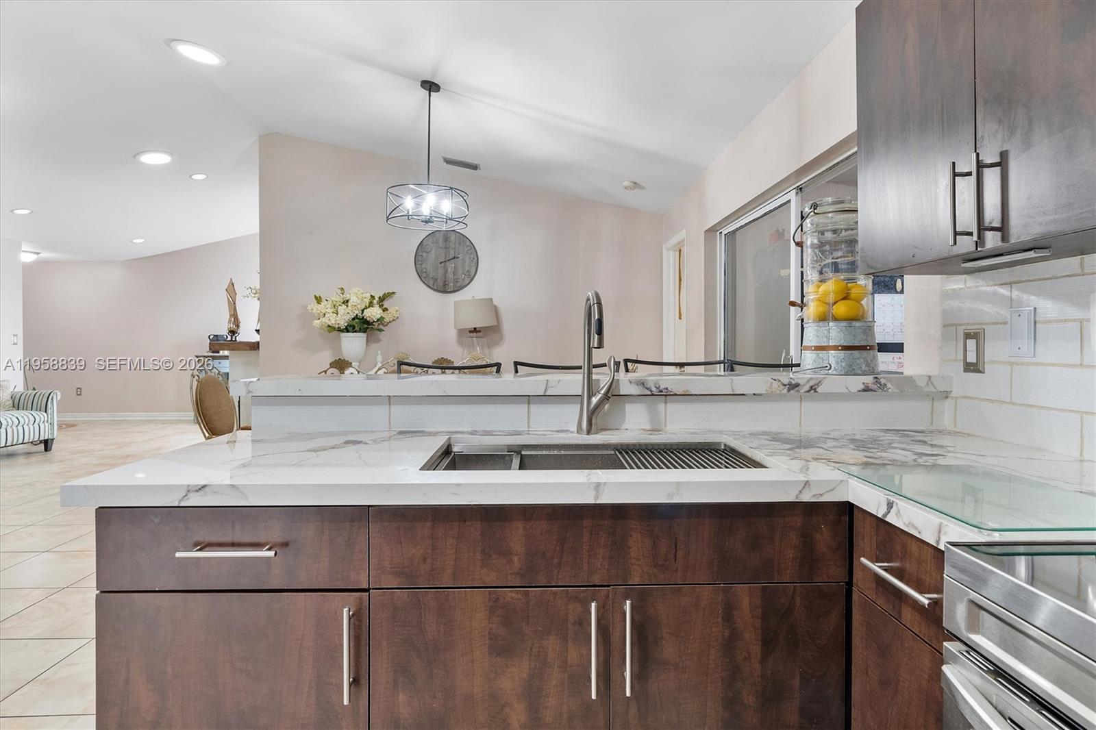 LAKES OF PALM SPRINGS - Residential