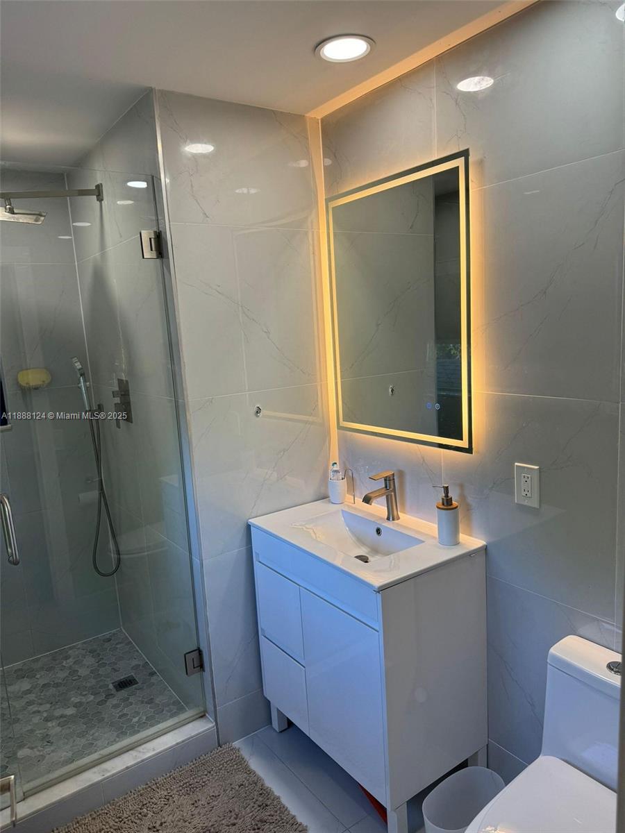 IRONS MANOR 2ND ADDN - Residential