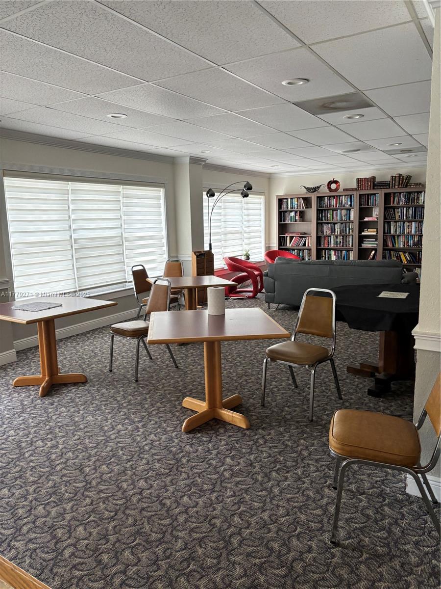 COUNTRY CLUB TOWER OF COR - Residential