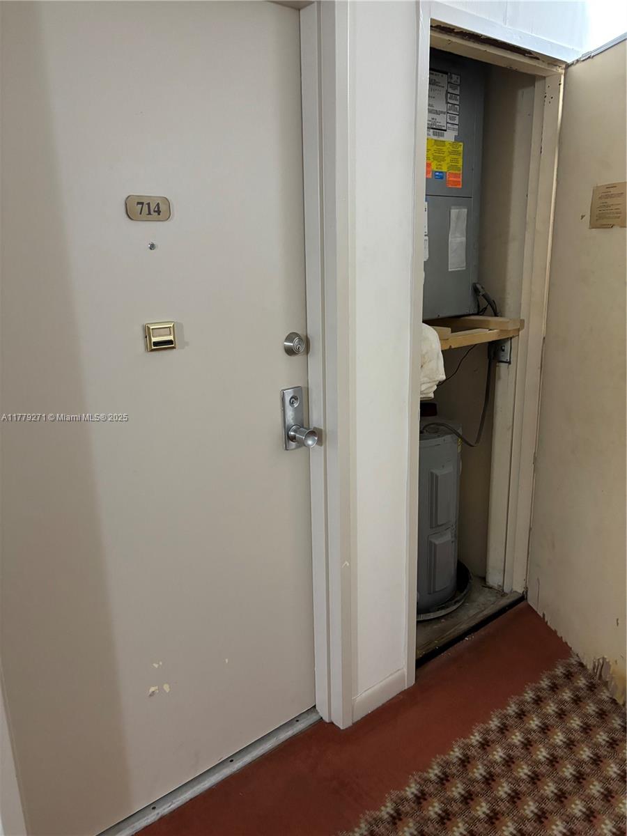 COUNTRY CLUB TOWER OF COR - Residential