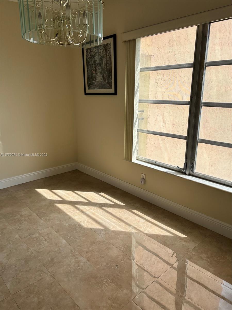 COUNTRY CLUB TOWER OF COR - Residential