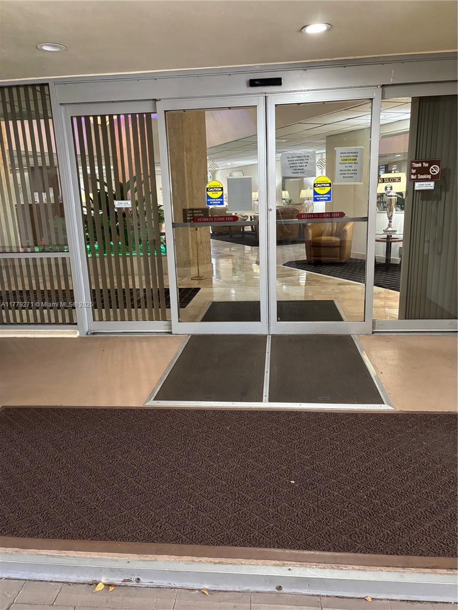 COUNTRY CLUB TOWER OF COR - Residential