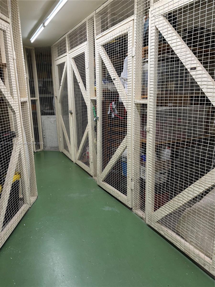 COUNTRY CLUB TOWER OF COR - Residential