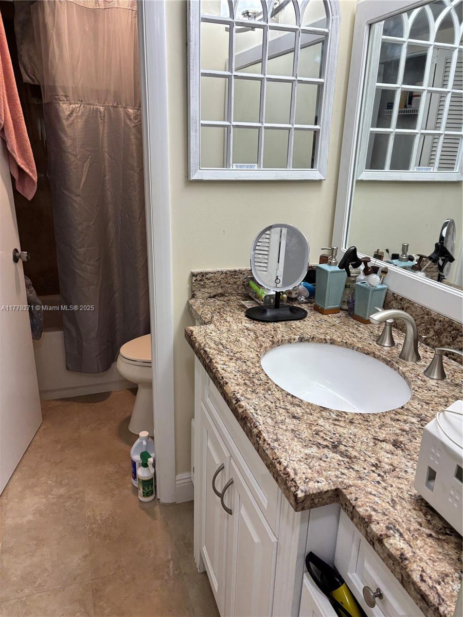 COUNTRY CLUB TOWER OF COR - Residential