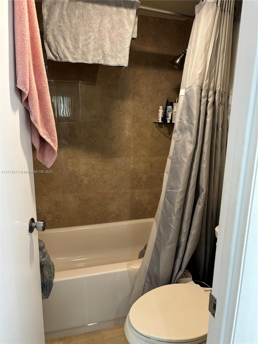 COUNTRY CLUB TOWER OF COR - Residential