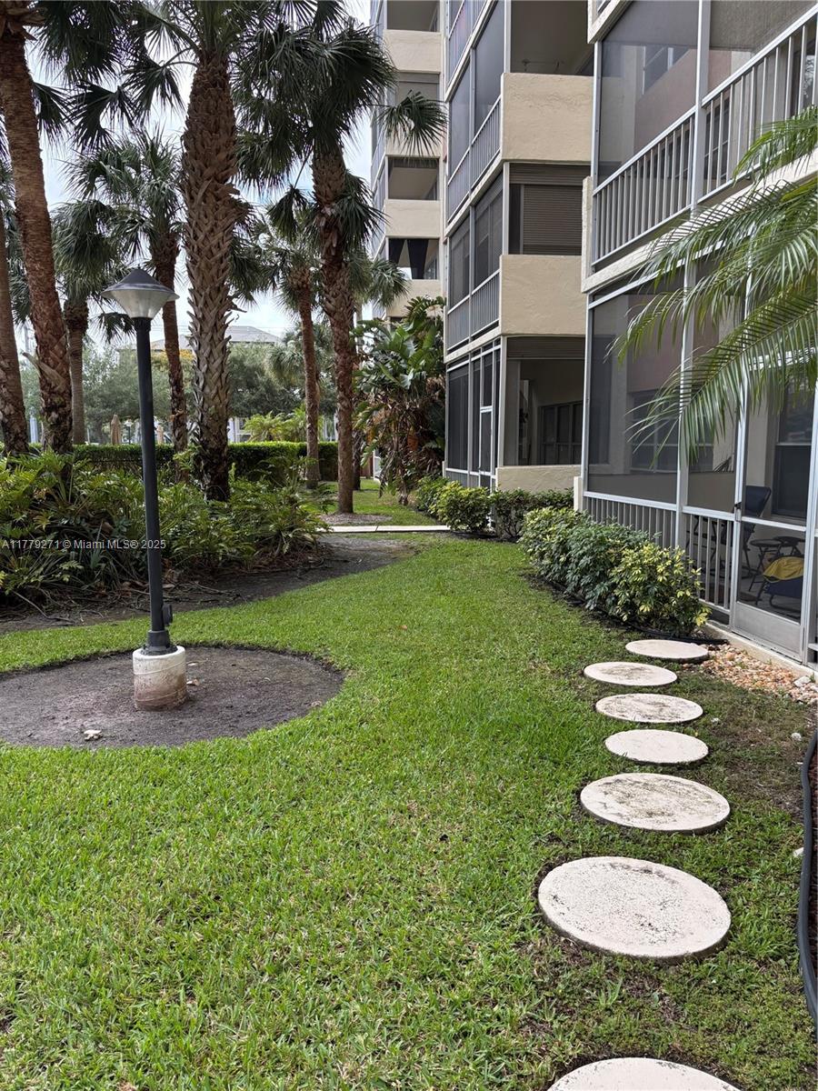 COUNTRY CLUB TOWER OF COR - Residential