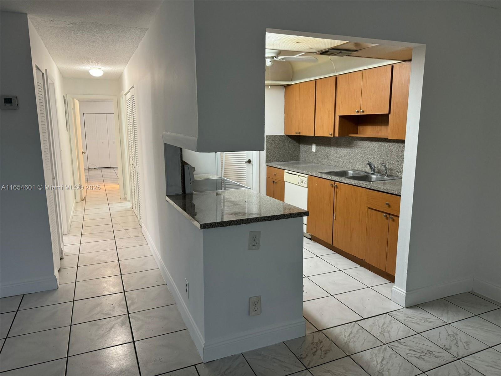 Property for Sale at 810 Sw 73rd Ave 9, North Lauderdale, Miami-Dade County, Florida - Bedrooms: 2 
Bathrooms: 2  - $190,000