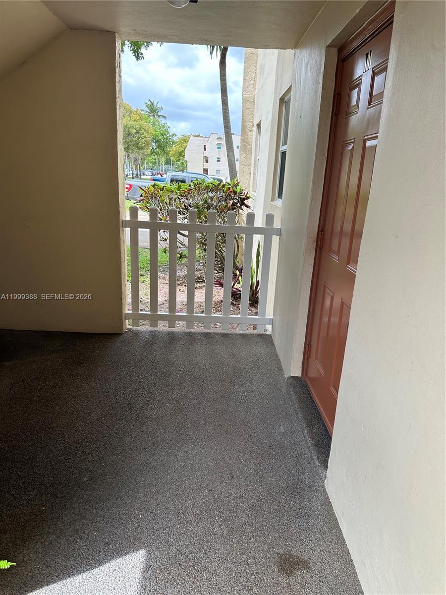 SUNRISE LAKES 32 CONDO - Residential