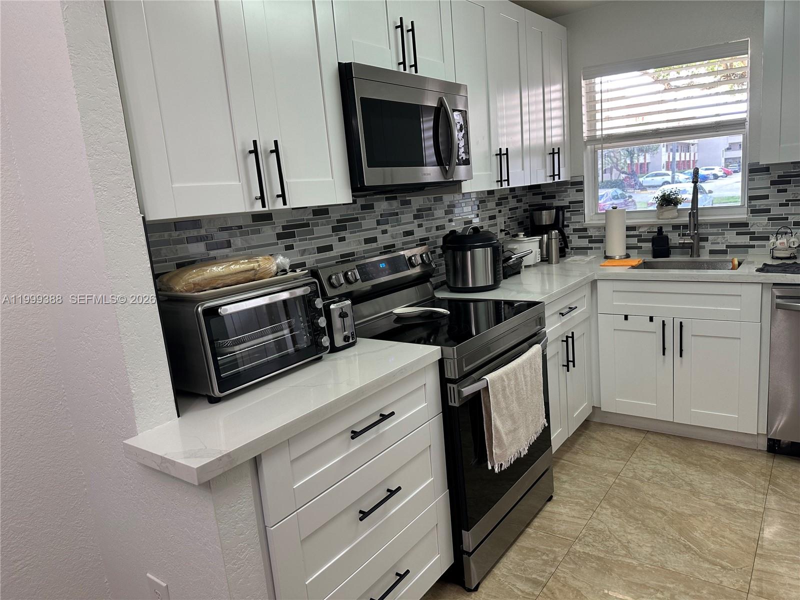 SUNRISE LAKES 32 CONDO - Residential