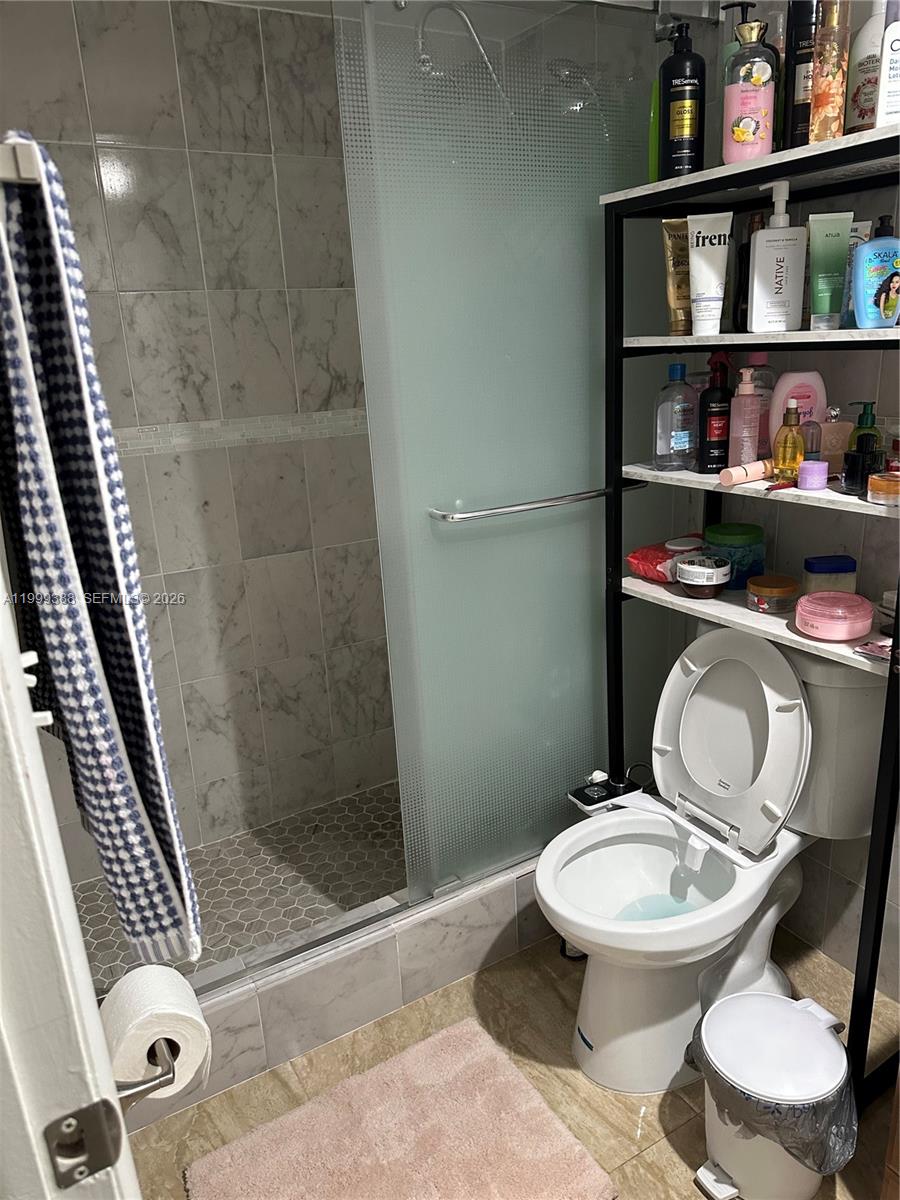 SUNRISE LAKES 32 CONDO - Residential