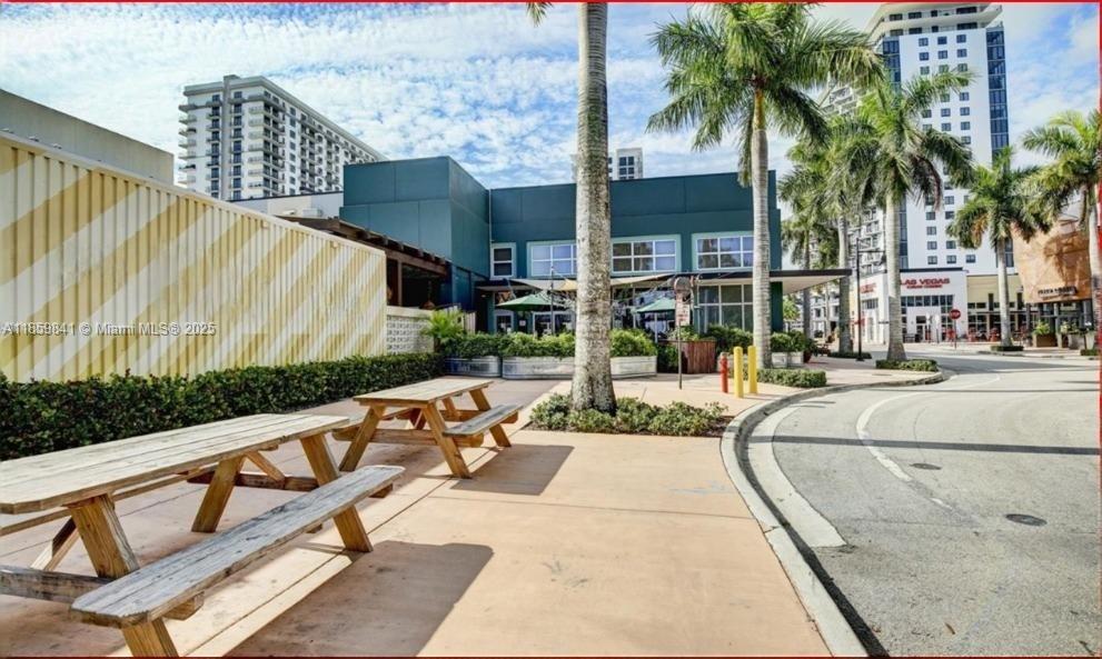 5300 Paseo Blvd 511