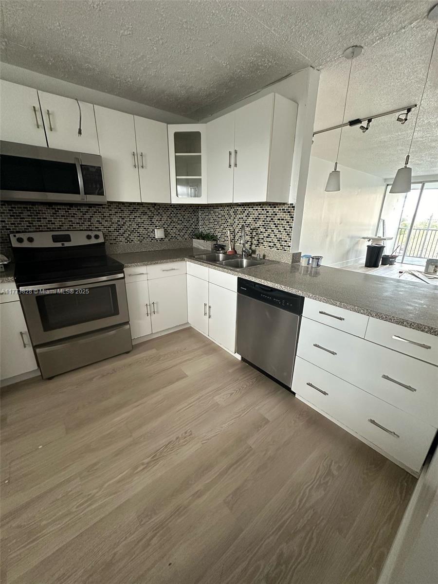 Rental Property at 1770 Ne 191st St 510-C1, North Miami Beach, Miami-Dade County, Florida - Bedrooms: 2 
Bathrooms: 2  - $2,350 MO.
