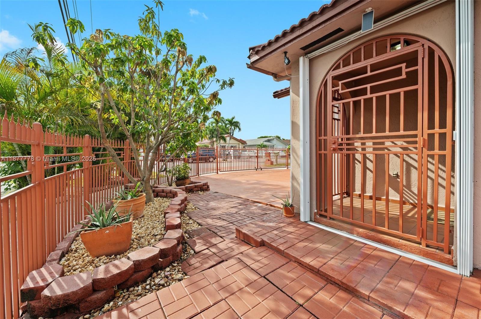 MELENA SUB - Residential