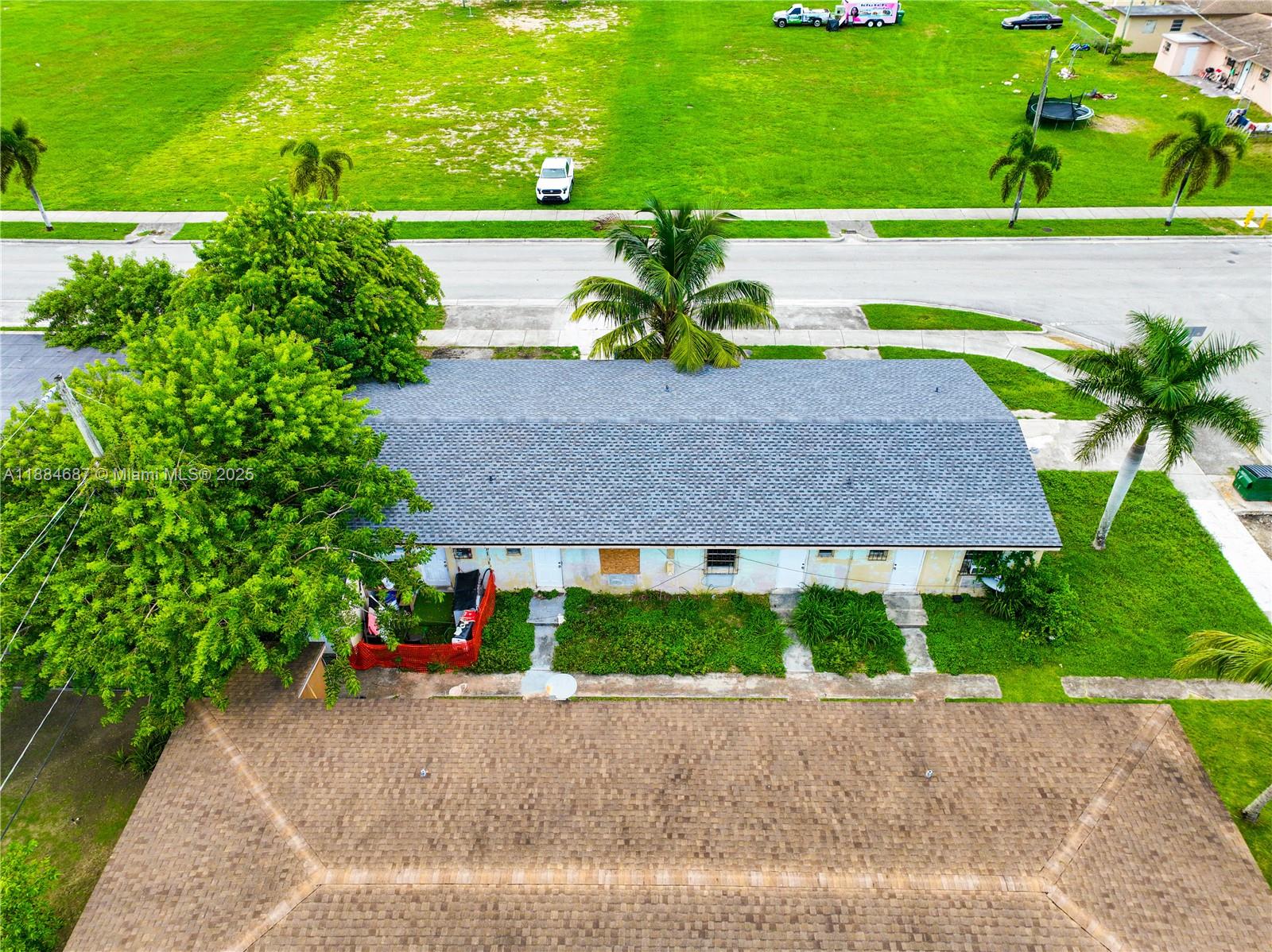 CORAL BAY MANOR - Residential Income