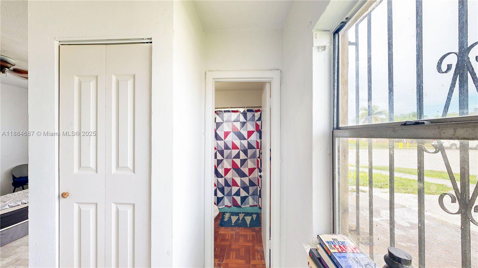 CORAL BAY MANOR - Residential Income