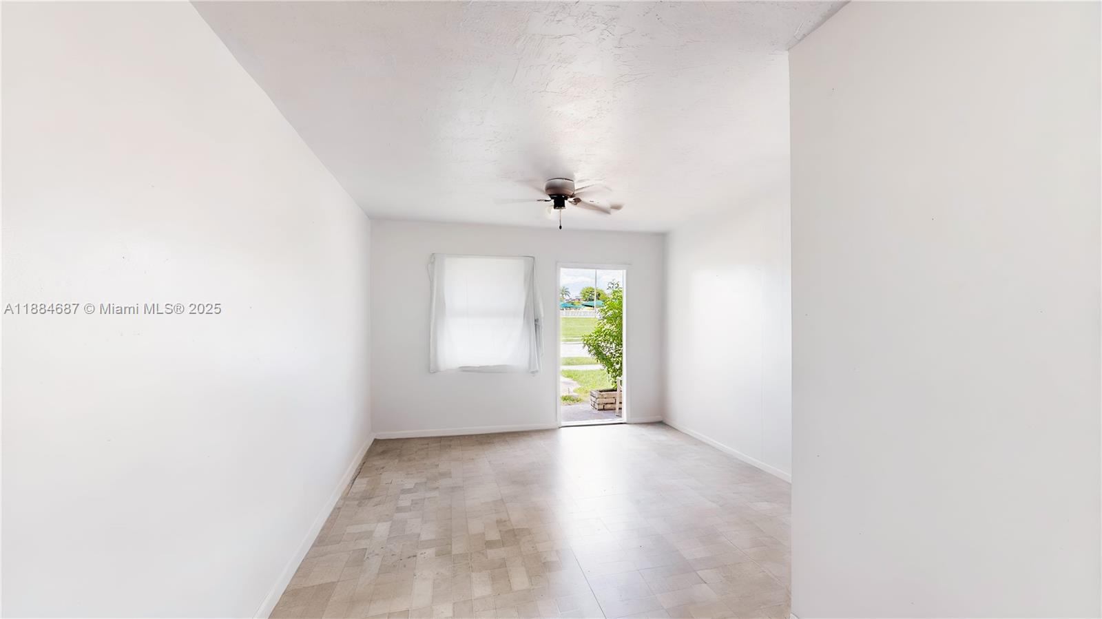 CORAL BAY MANOR - Residential Income