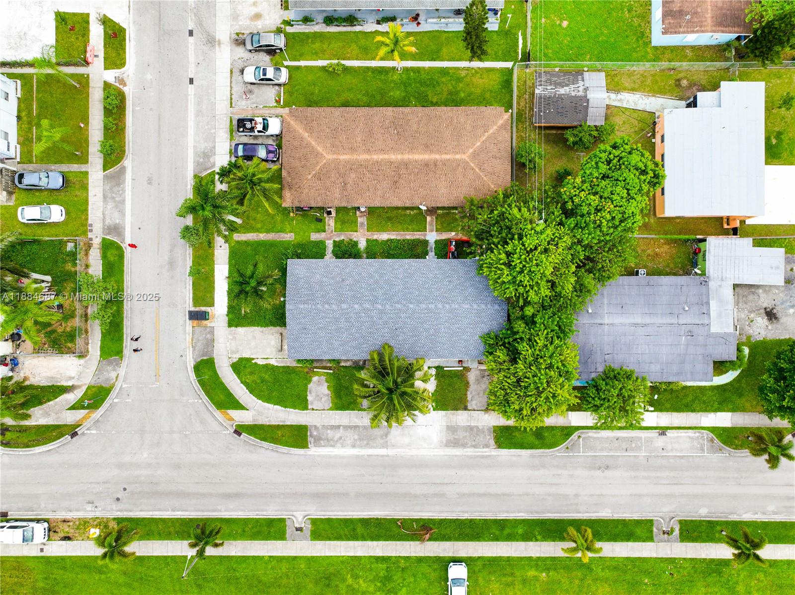 CORAL BAY MANOR - Residential Income