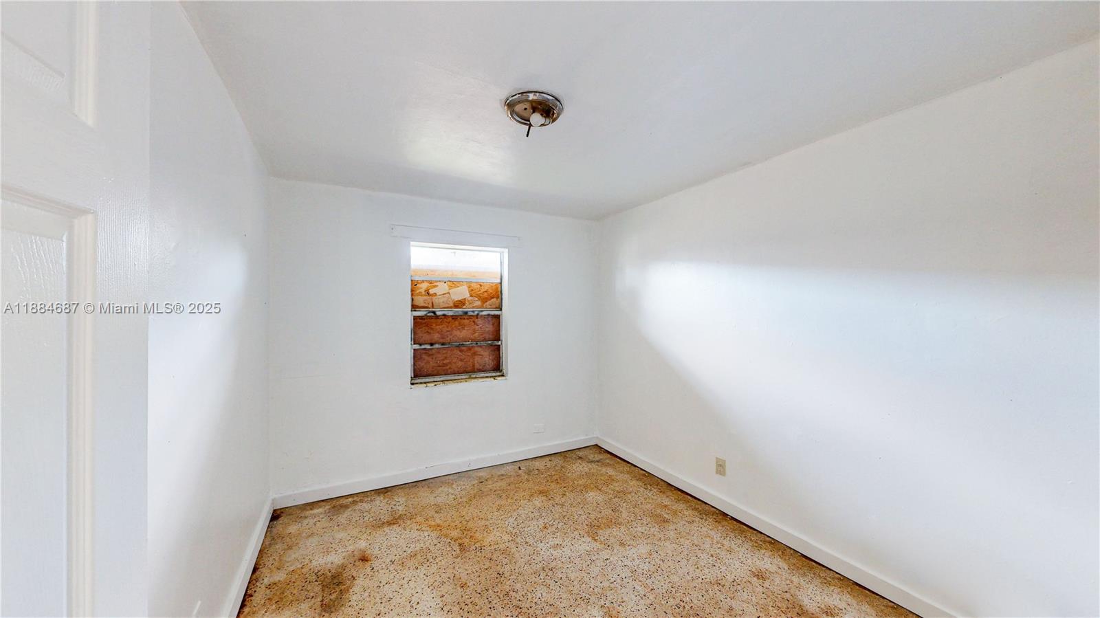 CORAL BAY MANOR - Residential Income