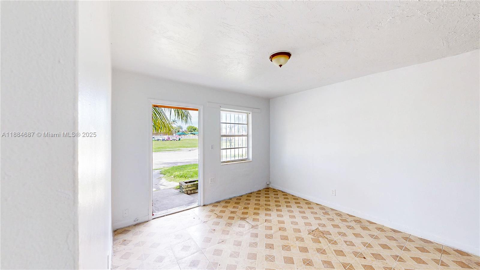 CORAL BAY MANOR - Residential Income