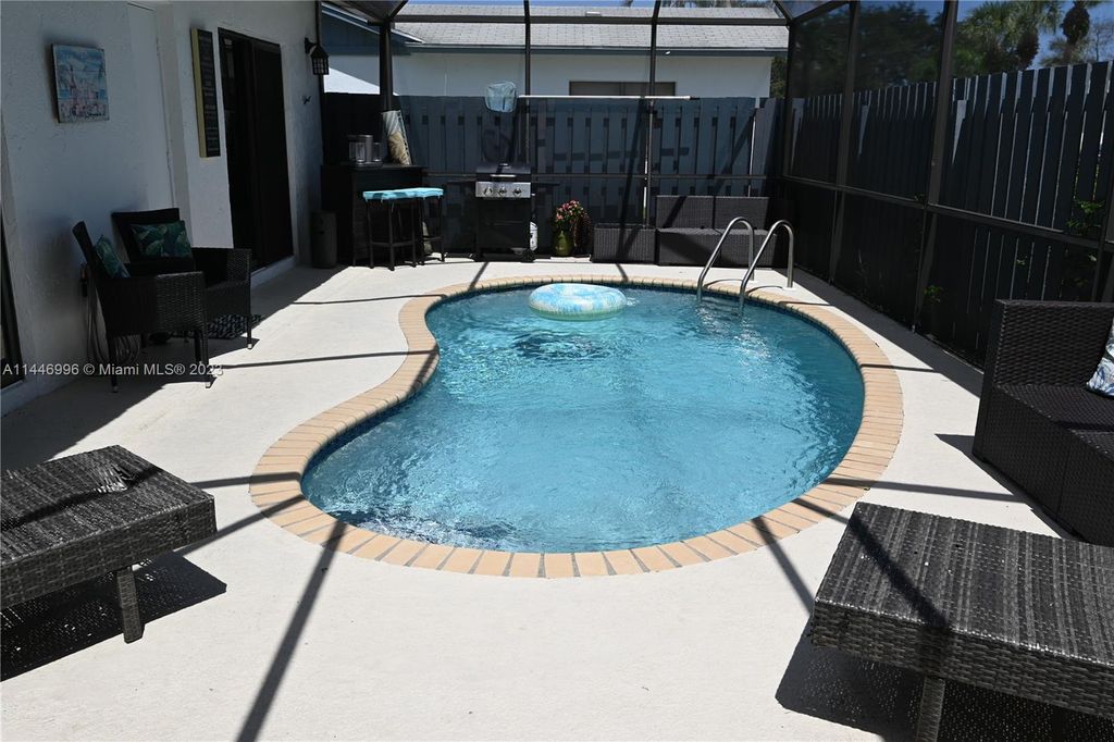 Photo of 1804 Timberlane Cir #18D, Green Acres, FL 33463 (MLS # A11446996)