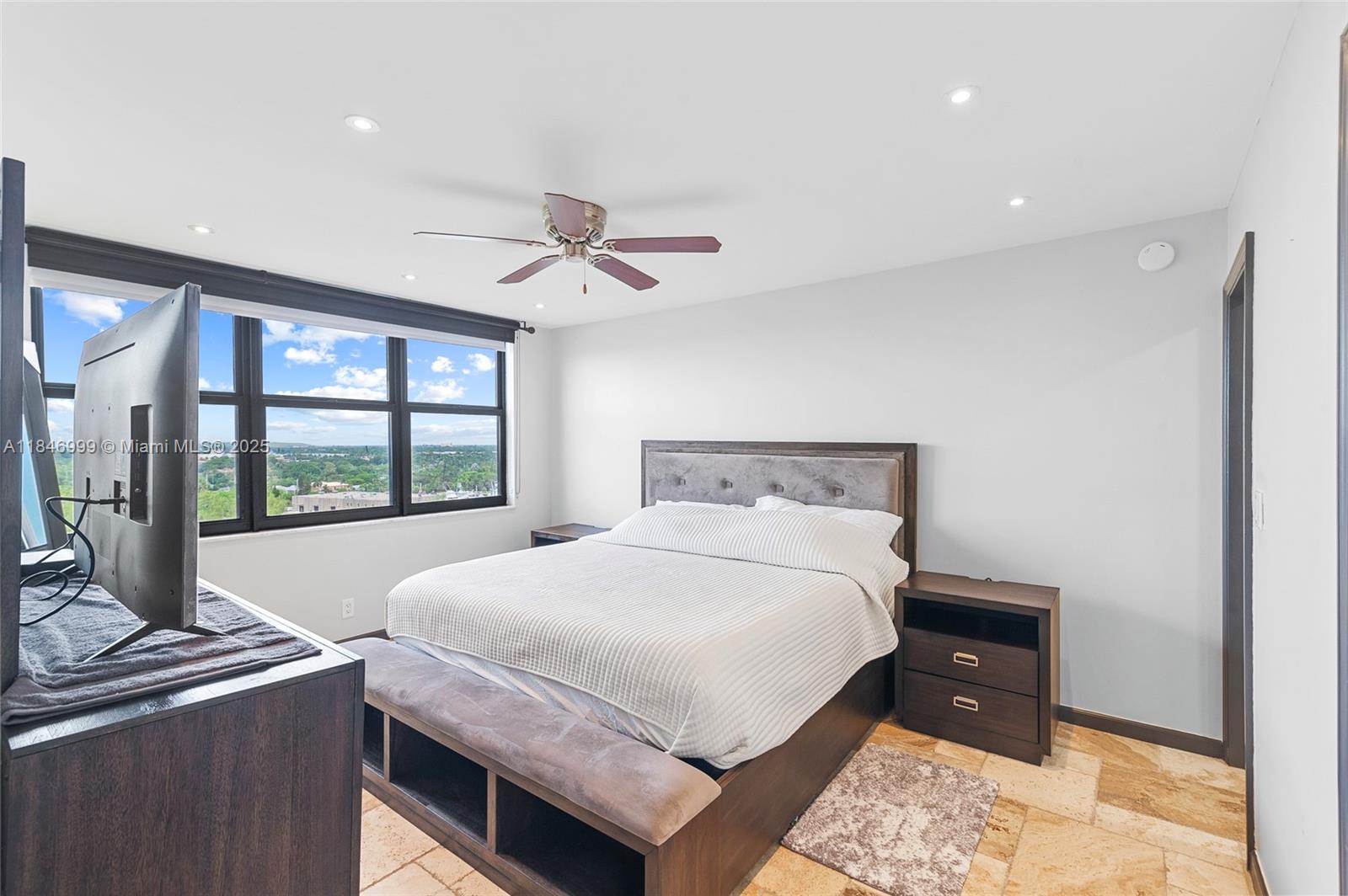 WATERBURY CONDO - Residential Lease