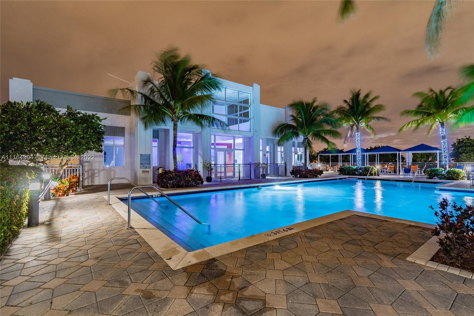 EDGE CONDO - Residential