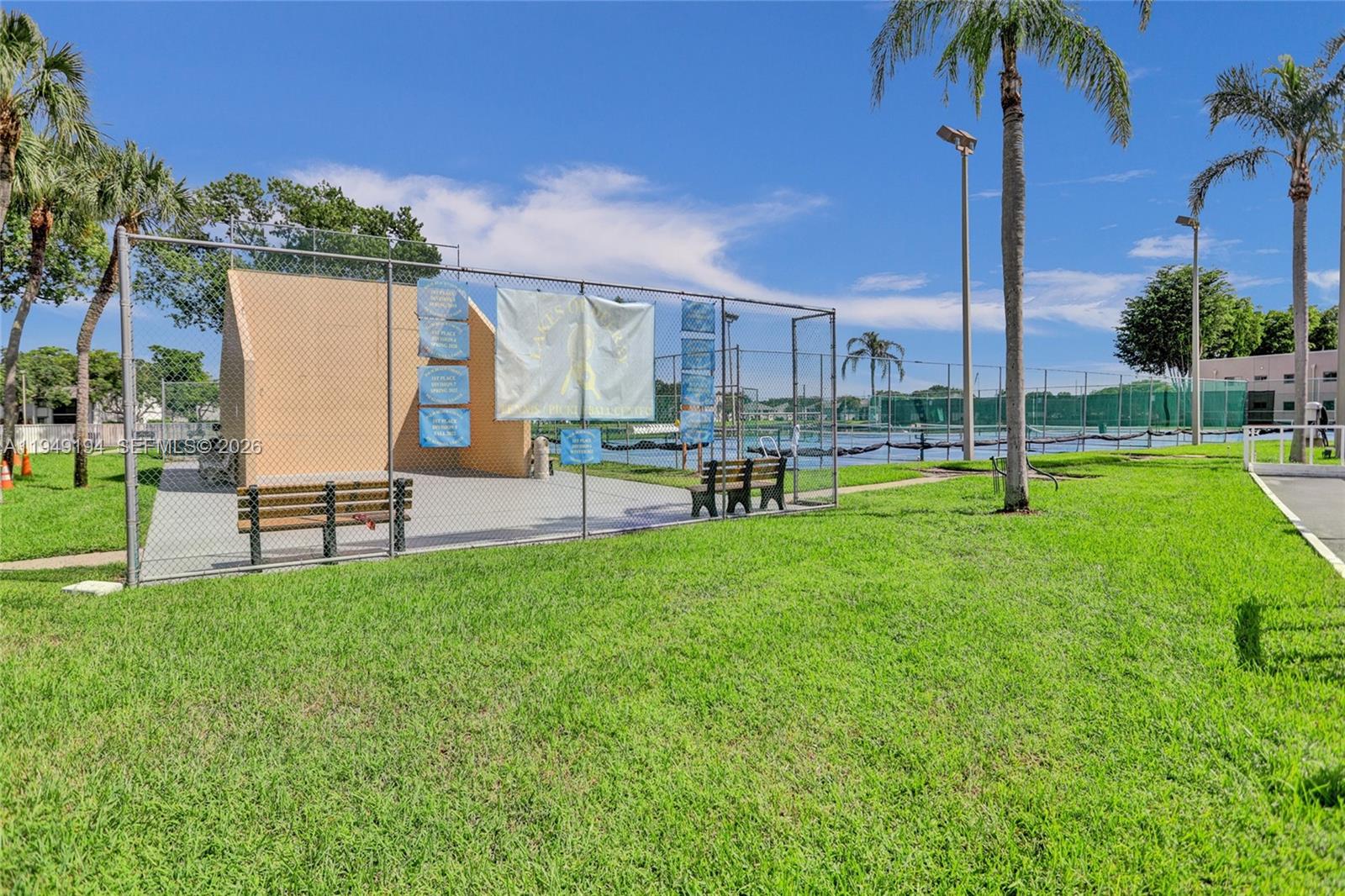 ASHLAND G CONDO - Residential