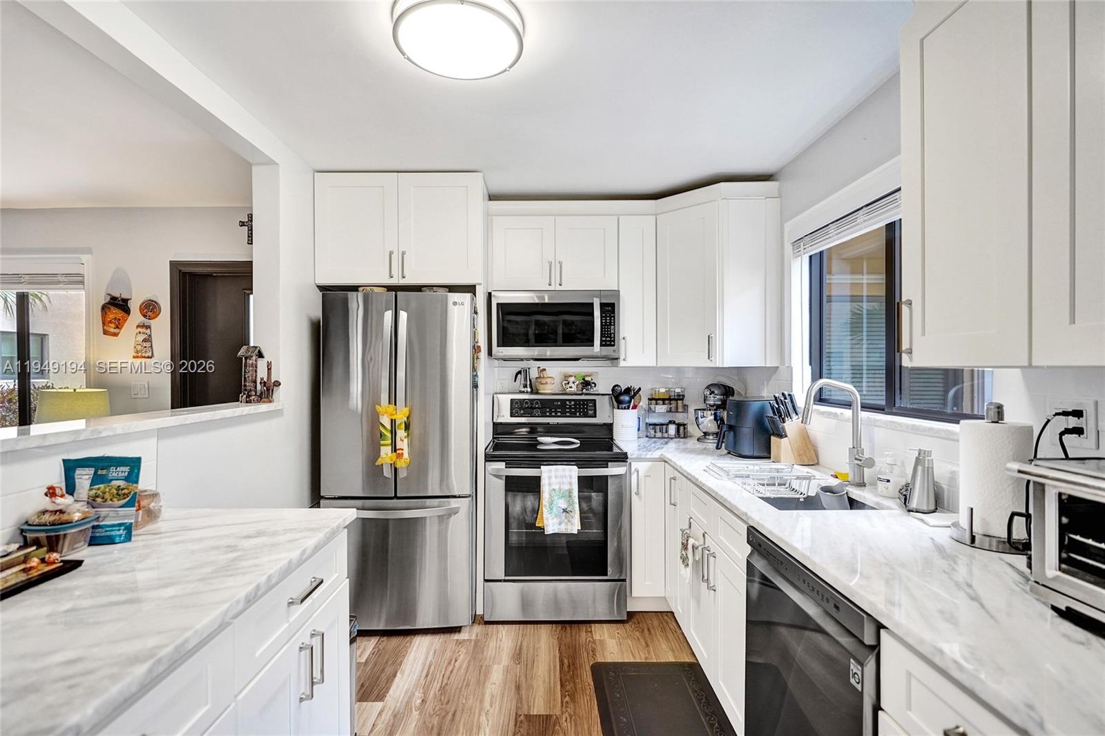 ASHLAND G CONDO - Residential