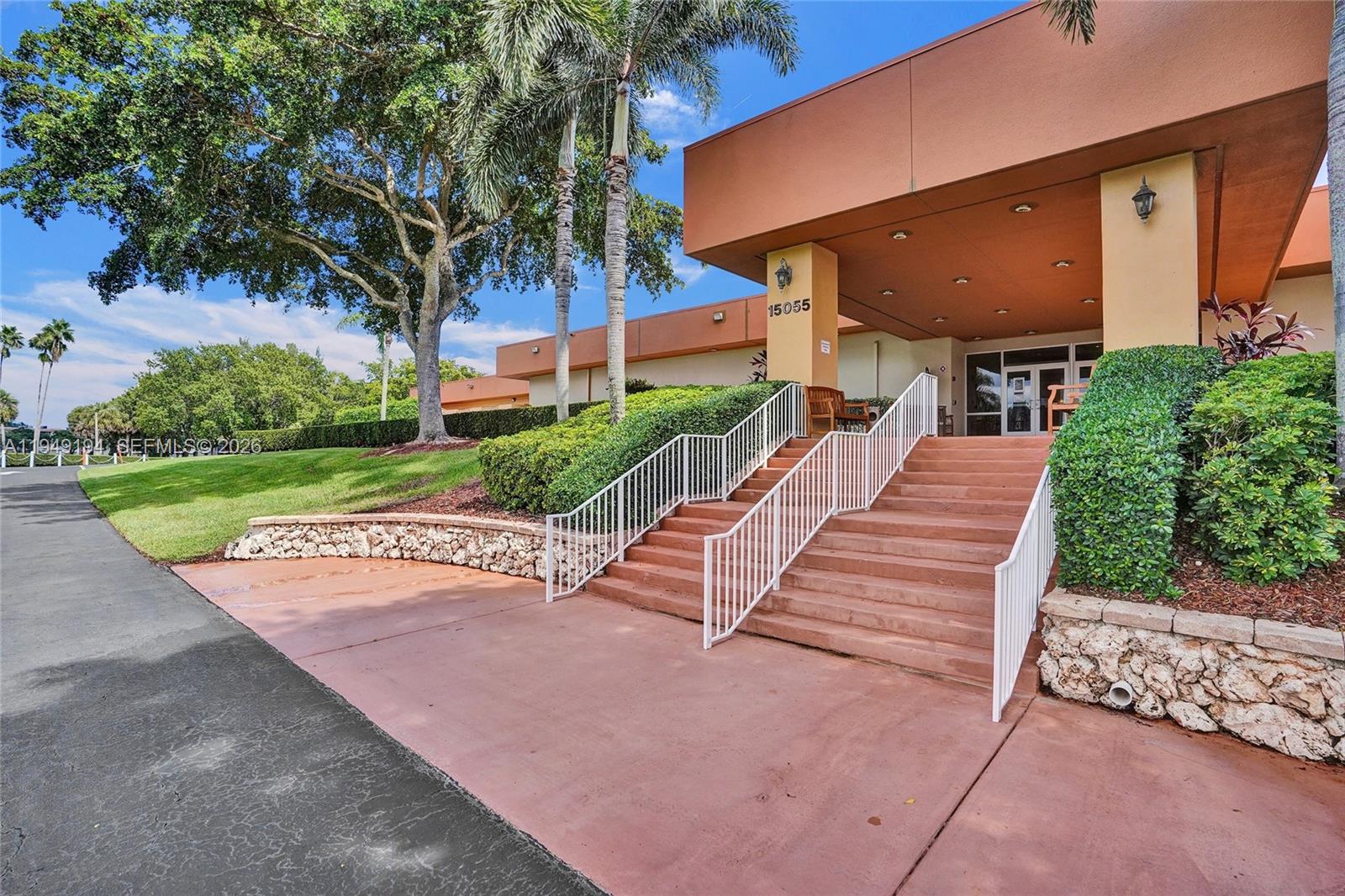 ASHLAND G CONDO - Residential