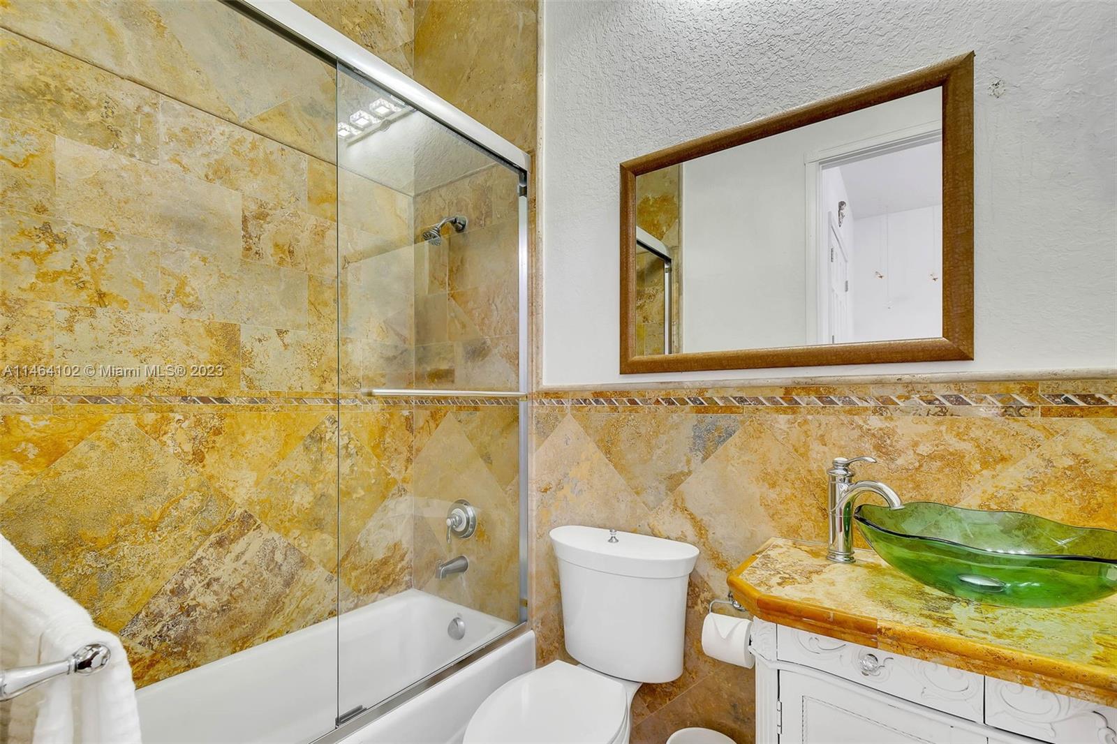 Pinecrest Oaks - Residential